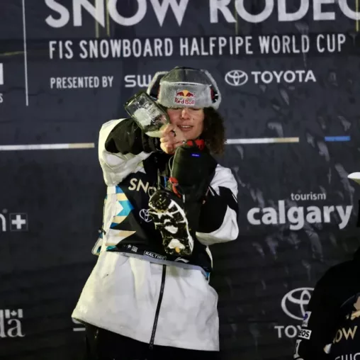 Aussie boarder Val Guseli takes gold in FIS WC Calgary halfpipe – SnowsBest